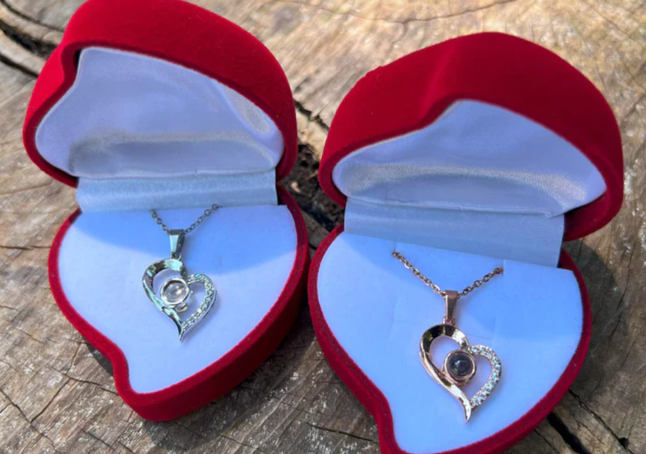 Collar Corazón te amo en 100 idiomas